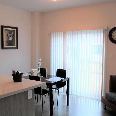 New Town House Barrie South Villa ภายนอก รูปภาพ
