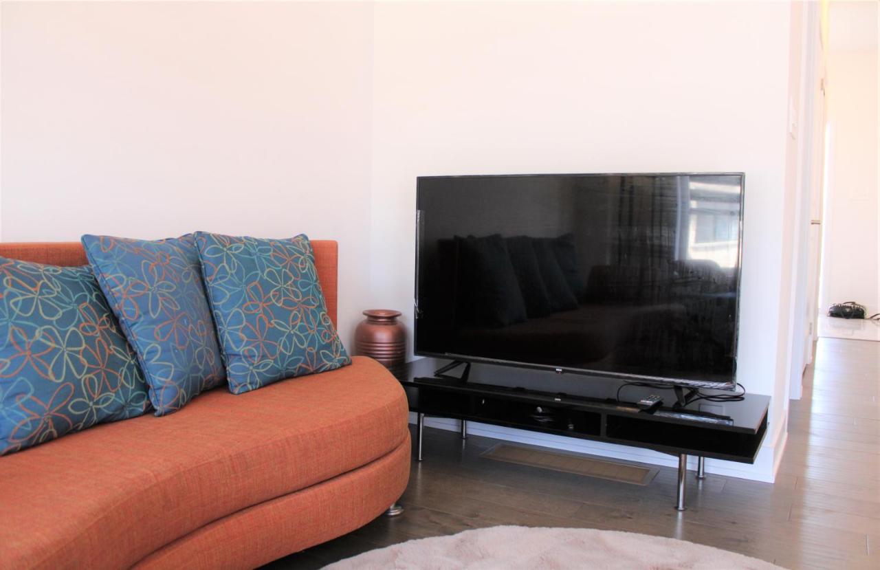 New Town House Barrie South Villa ภายนอก รูปภาพ
