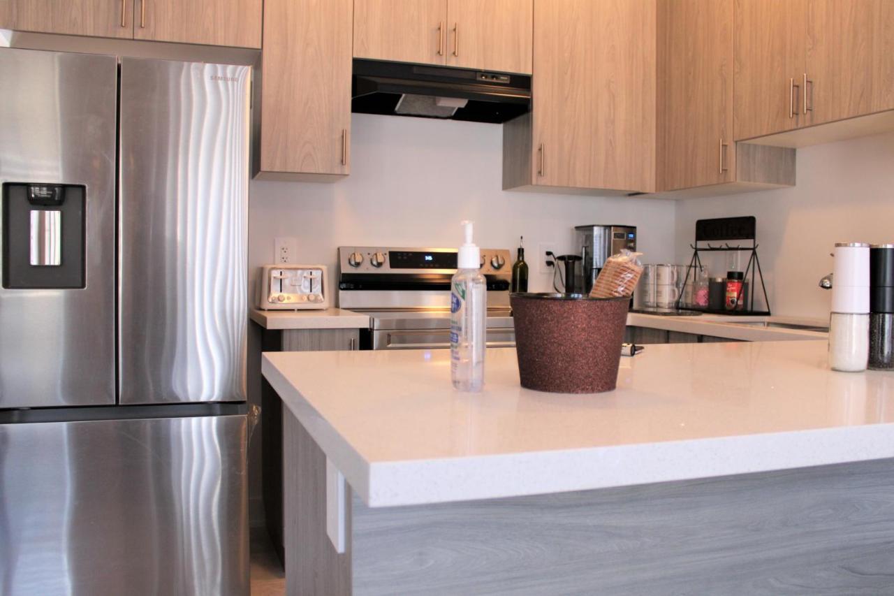 New Town House Barrie South Villa ภายนอก รูปภาพ